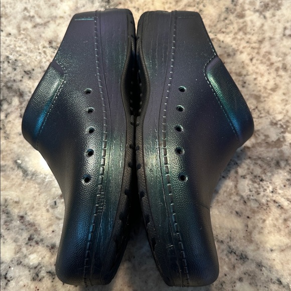 Dansko iridescent Slip-On clogs - Picture 6 of 9